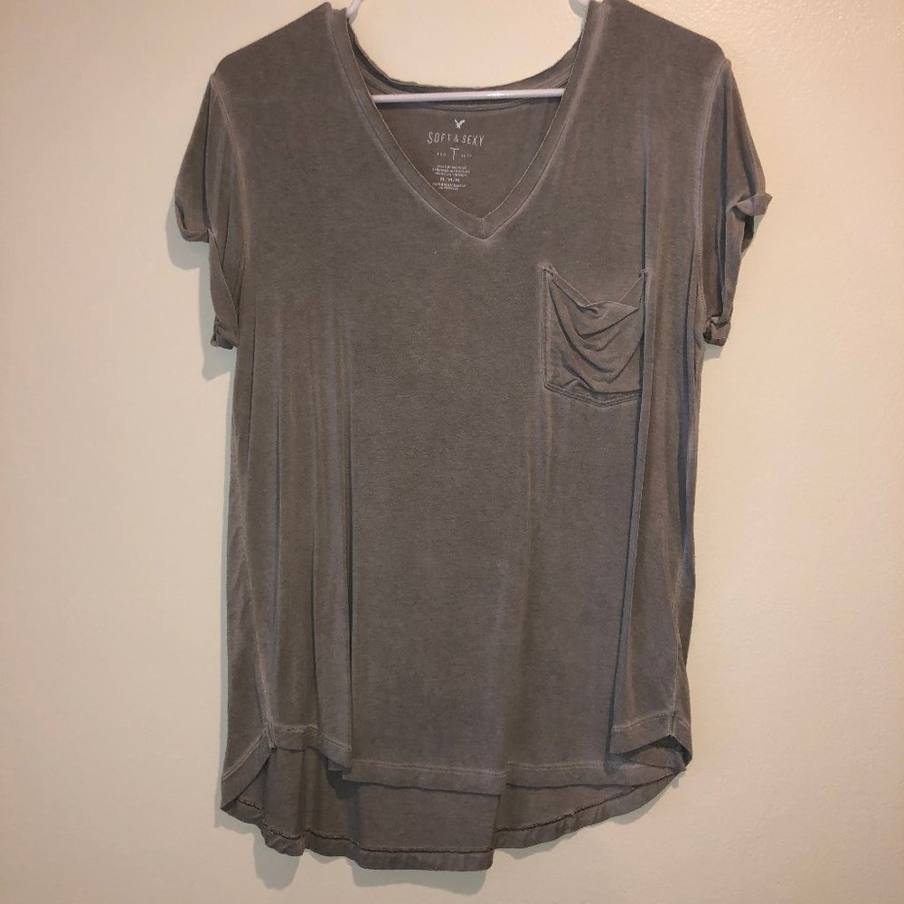 AE V-Neck Pocket Tee